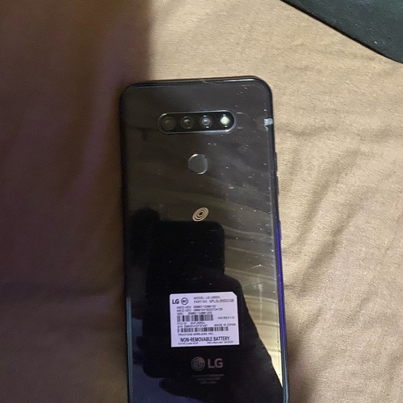 Unlocked yea phone - Picture 2 of 5